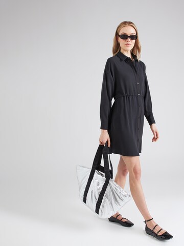 Robe 'Zoey' ABOUT YOU en noir