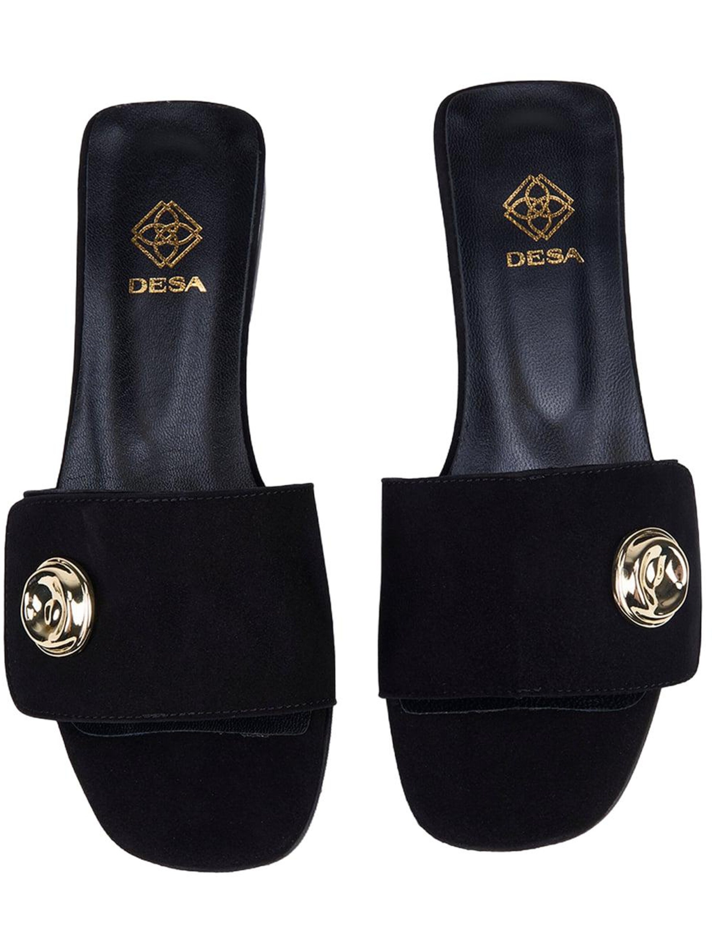 Desa Mule in Black