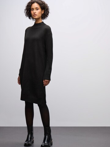 STREET ONE Strickkleid in Schwarz