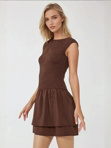 Hiccup - Vestido em castanho