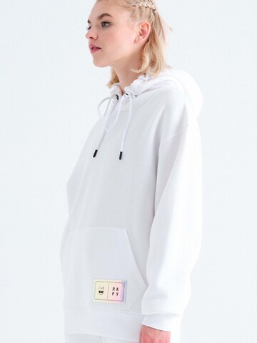 Rockupy Sweatshirt 'Gabriel'‌‌‌‌‌‌‌‌ in Weiß
