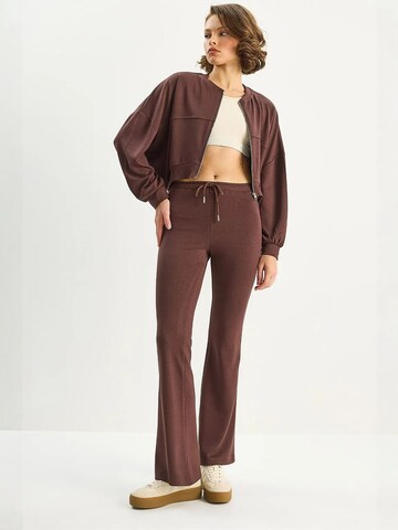 Bianco Lucci Joggingpak in Bruin