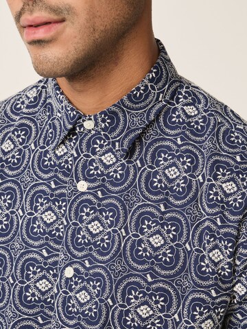 mėlyna Next Standartinis modelis Marškiniai