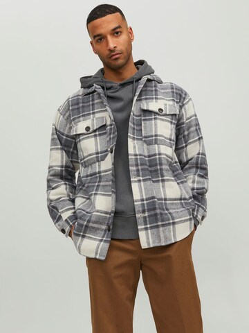 Coupe regular Chemise JACK & JONES en beige : devant