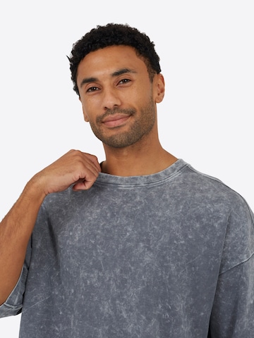 BRAVE SOUL Hjemmedragt i grå