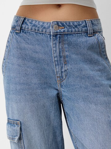 Bershka Loosefit Cargojeans in Blauw