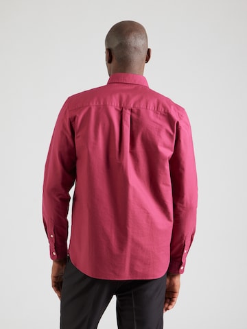 Regular fit Cămașă de la Lyle & Scott pe roșu: spate