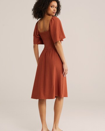 WE Fashion Dress in Orange