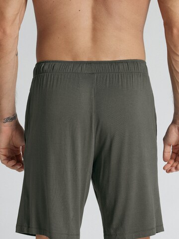 IUMAN Intimissimi Regular Pants in Green