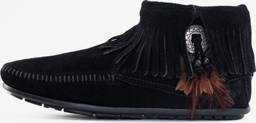 Bottines 'Concho' Minnetonka en noir : devant