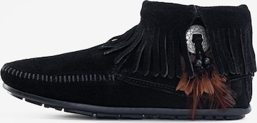 Minnetonka Ankle Boots 'Concho' in Black: front