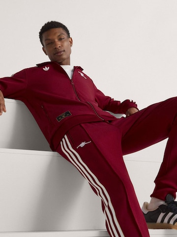 Tapered Pantaloni sport 'FC Arsenal Terrace Icons' de la ADIDAS PERFORMANCE pe roșu