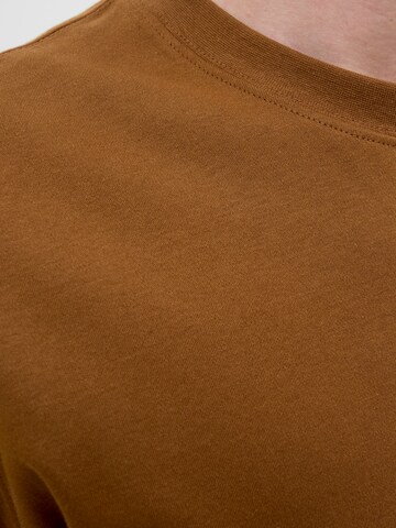 JACK & JONES - Camiseta 'JJEURBAN EDGE' en marrón