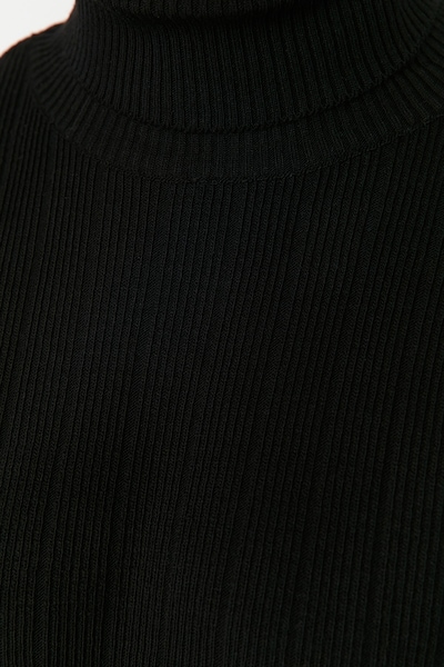 Trendyol Pullover i S i sort, Produktvisning