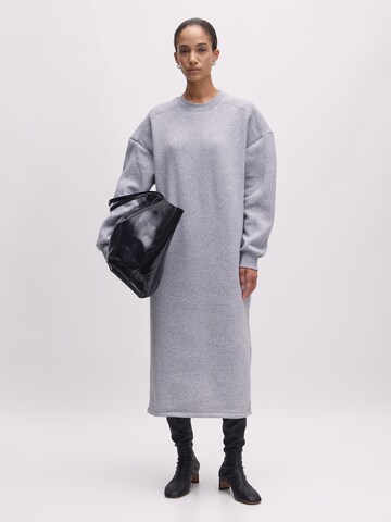 Robe oversize 'Chana' EDITED en gris