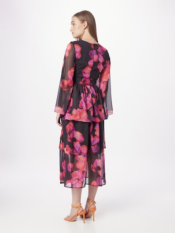 Robe Warehouse en rose