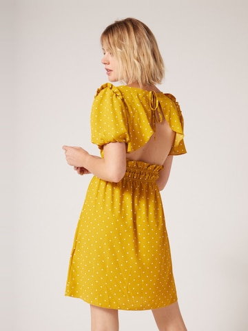 Robe d’été 'Poipi' NAF NAF en jaune