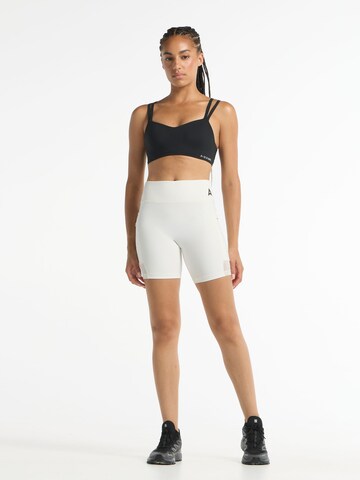 A-Game Regular Sporthose 'Reflective Running Shorts' in Beige: Vorderseite