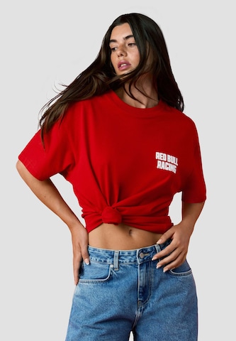 Red Bull Racing x Pepe Jeans - Camiseta 'RACING & TAPAS' en rojo