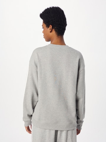 ADIDAS SPORTSWEARSportska sweater majica 'Essentials' - siva boja