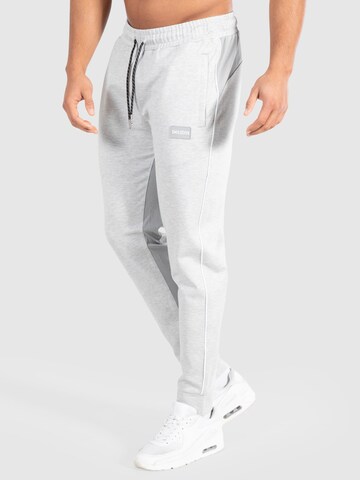 Effilé Pantalon 'Suit Pro' Smilodox en gris