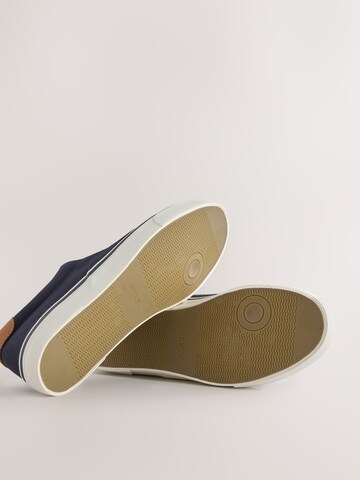 Next Ниски маратонки в синьо