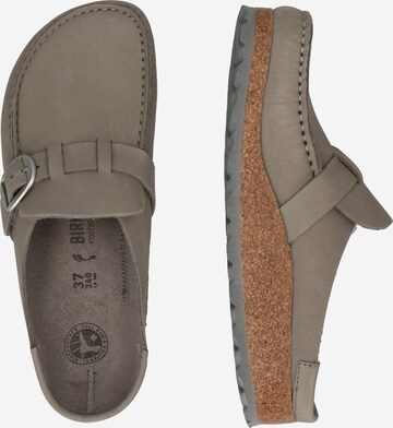 BIRKENSTOCK Classic Flats 'Buckley' in Grey