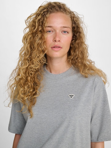T-Shirt Hummel en gris