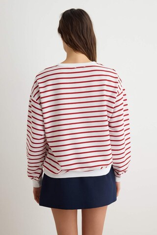 Sweat-shirt Trendyol en rouge
