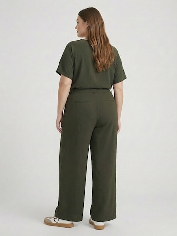 Guido Maria Kretschmer Curvy Loosefit Laskoshousut 'Finja' värissä vihreä