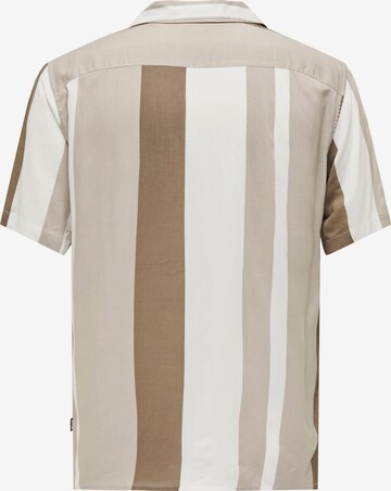 Only & Sons - Ajuste regular Camisa 'Wayne' en beige