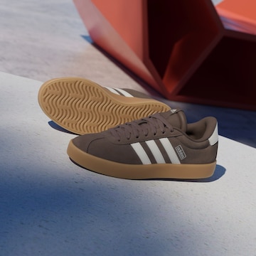 ADIDAS SPORTSWEAR Tenisky 'VL Court 3.0' – hnědá