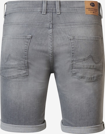 Petrol Industries Slimfit Shorts in Grau