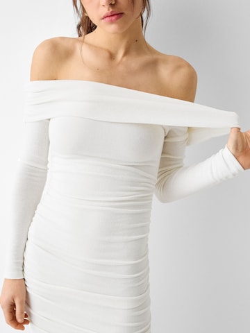 Robe Bershka en blanc