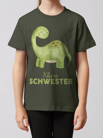 T-Shirt 'Dinosaurier Kleine Schwester' watabout.kids en vert : devant