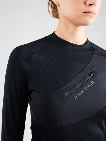 NIKE Funkční tričko – černá