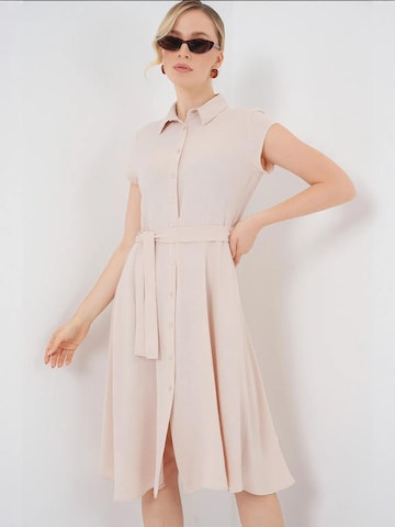 Abito camicia di Bigdart in beige: frontale