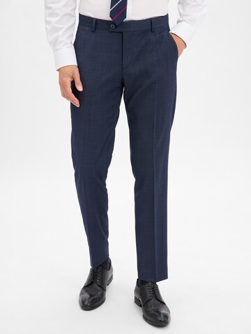 bugatti Regular Pants in Blue: front