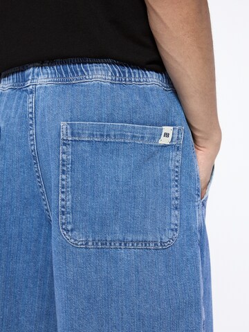 Pull&Bear Loosefit Shorts in Blau