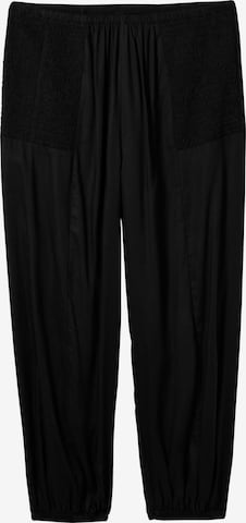 SHEEGO Pants in Black: front