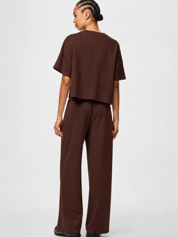 PIECES Shirt in Bruin