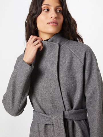 Manteau mi-saison 'Emma' ONLY en gris