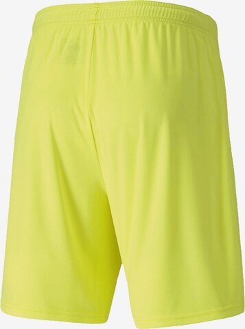 PUMA Loosefit Shorts in Gelb