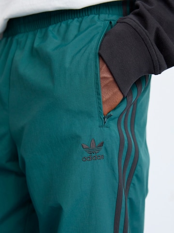 ADIDAS ORIGINALS Конический (Tapered) Штаны 'FBIRD' в Зеленый