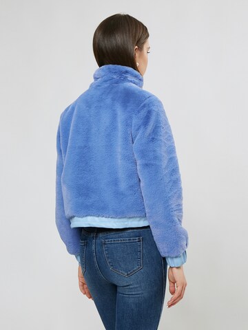 Influencer Übergangsjacke in Blau