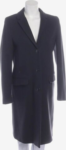 Closed Jacket & Coat in L in Black: front
