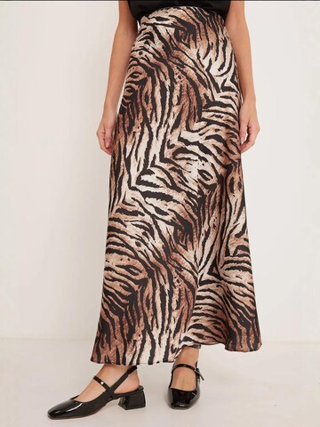 Bigdart Skirt in Brown