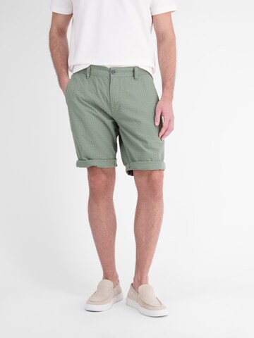 LERROS Regular Chino-Shorts aus Baumwolle in leichter Seersucker-Qualität in Grün
