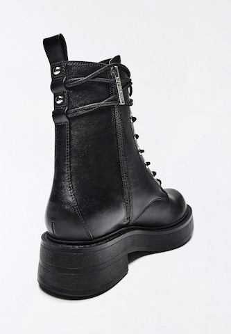 Bershka Ниски ботуши с връзки в черно