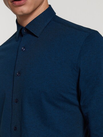 mėlyna Shiwi Priglundantis modelis Marškiniai 'Pablo'